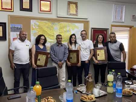 مجلس البعنة المحلي يكرم عدد من المربيات لحصولهن على اللقب الثالث